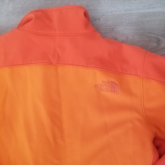 Mens north face jacket (velcro wrist) - Picture 7 of 7